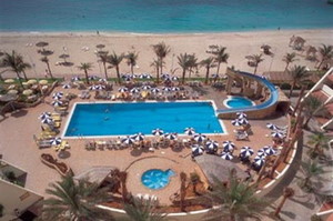 Территория отеля Sharjah Grand image preview