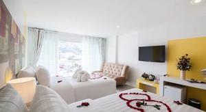 Premier room