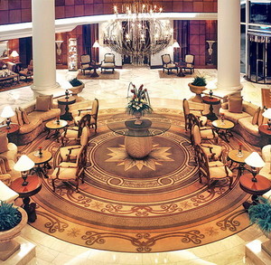 Холл отеля Sheraton Jumeirah
