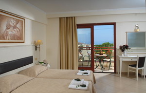 Superior annex room