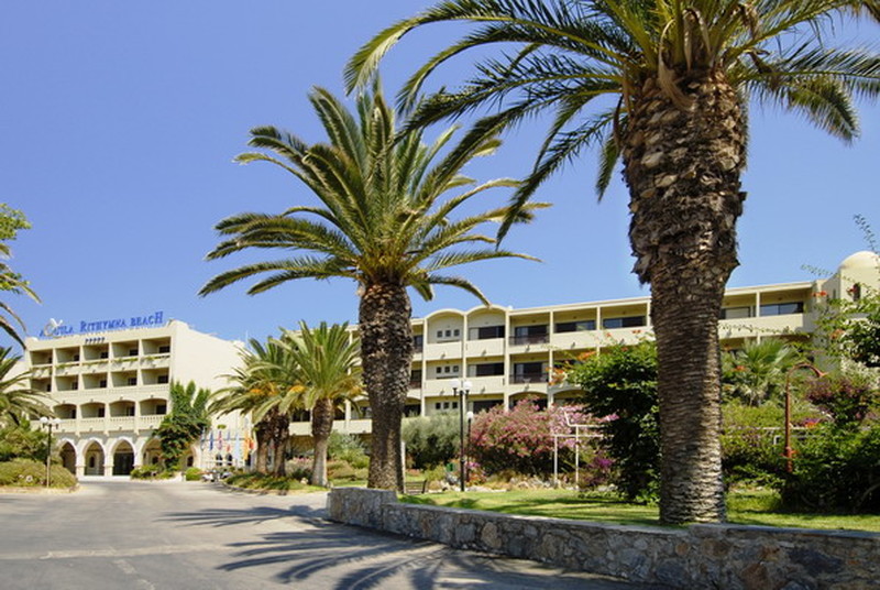 территория отеля Aquila Rithymna Beach