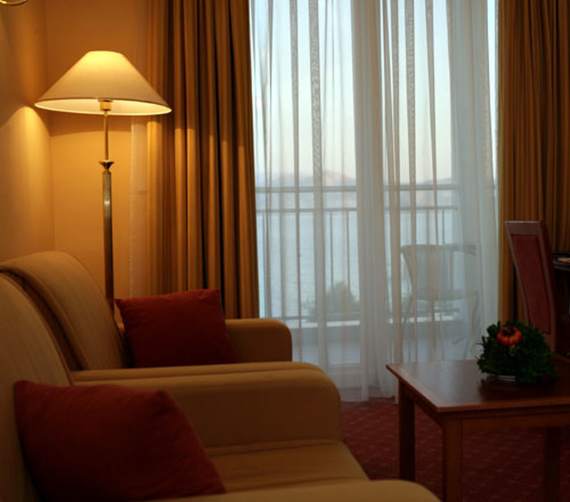 Grand Standard Apartment