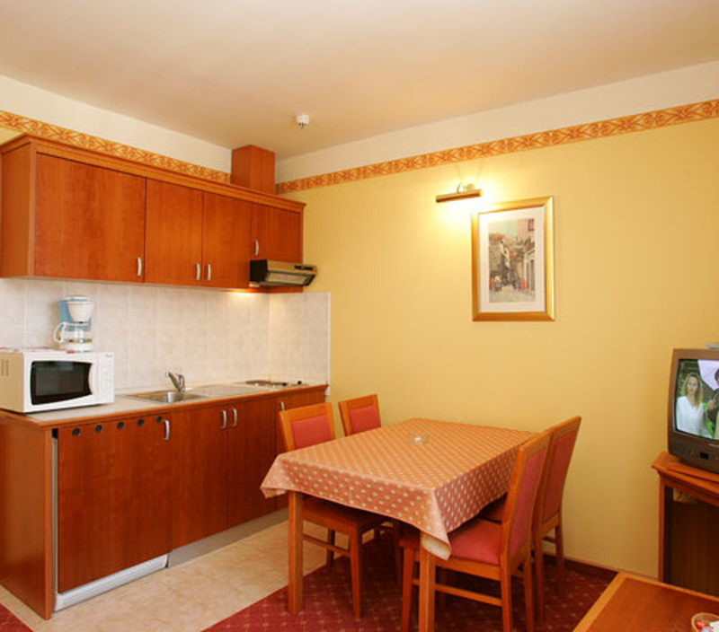 Grand Standard Apartment