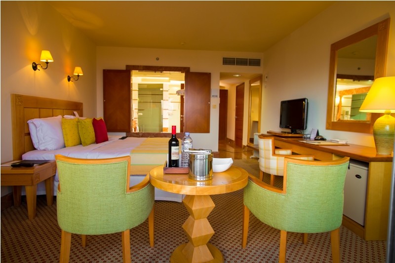 Royal Spa Pool & Sea View Room