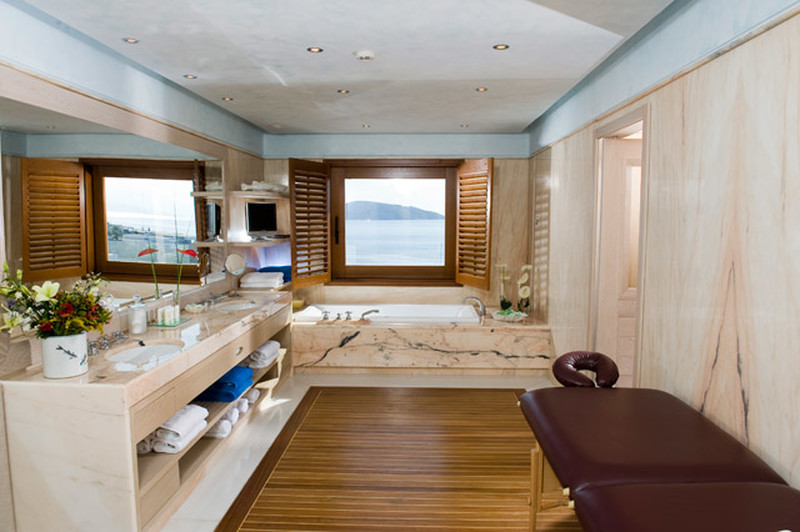 Deluxe Hotel Suite SV