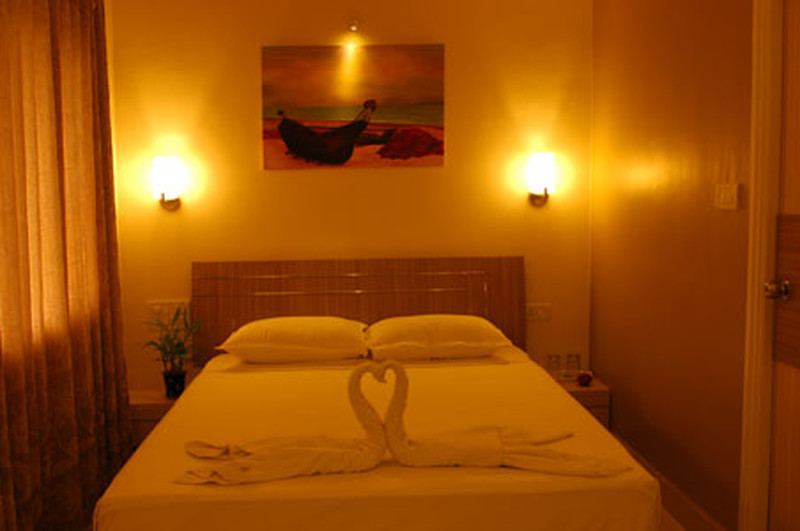 Deluxe AC Club Rooms