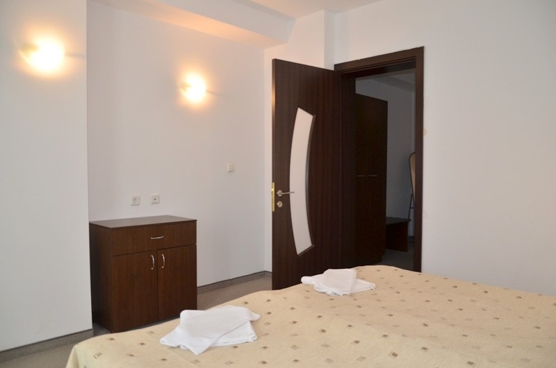Apartment 4