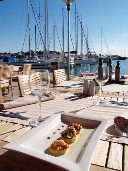 RESTAURANT VIEW