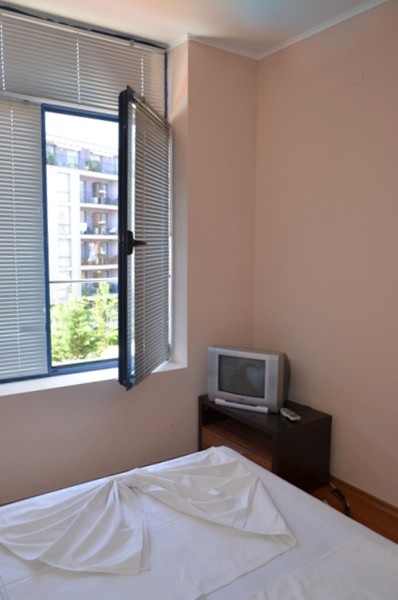 Apartment 2/Apartment 4