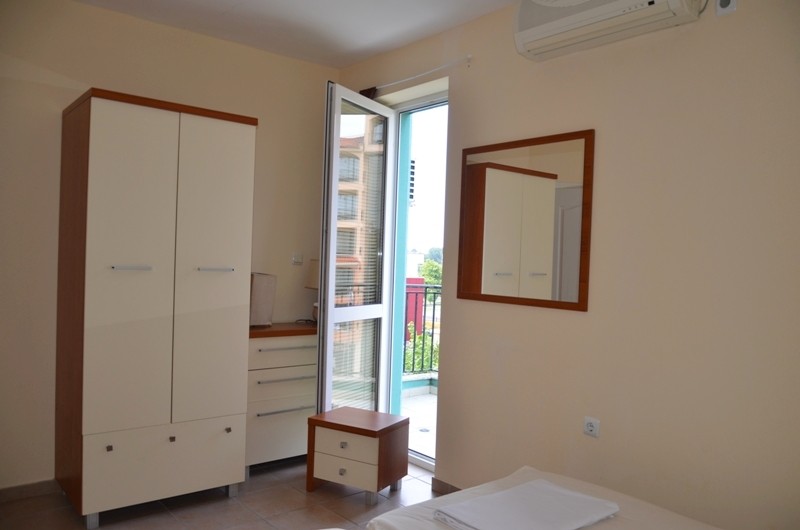 Apartment 4