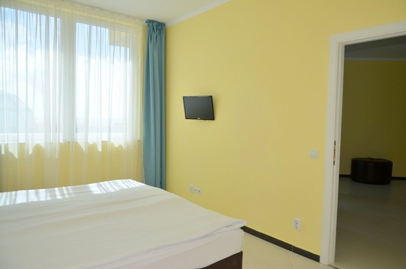 Apartment 4