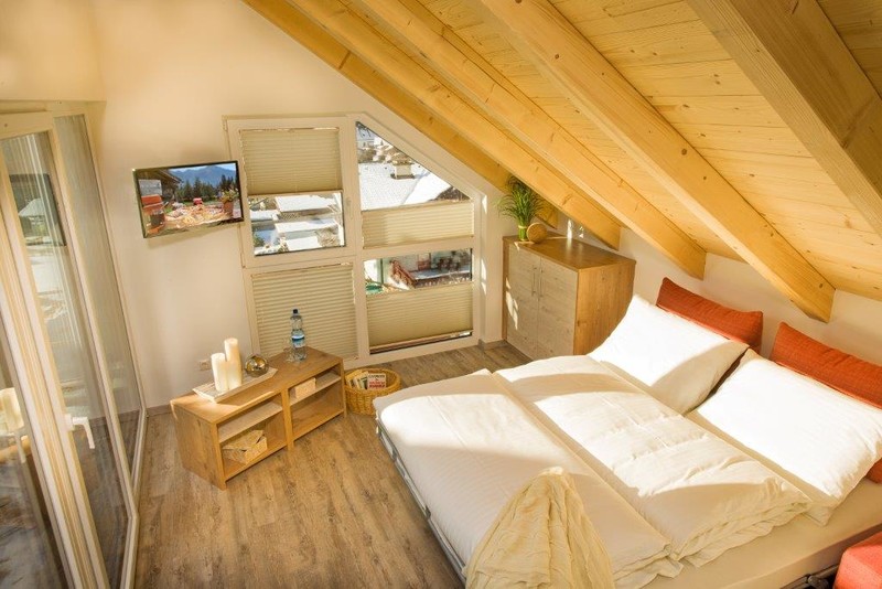 Spacious Penthouse Apartments for 6 to 10 people