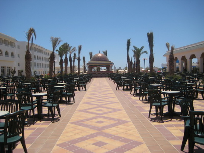 Территория отеля RIU Marco Polo 4*