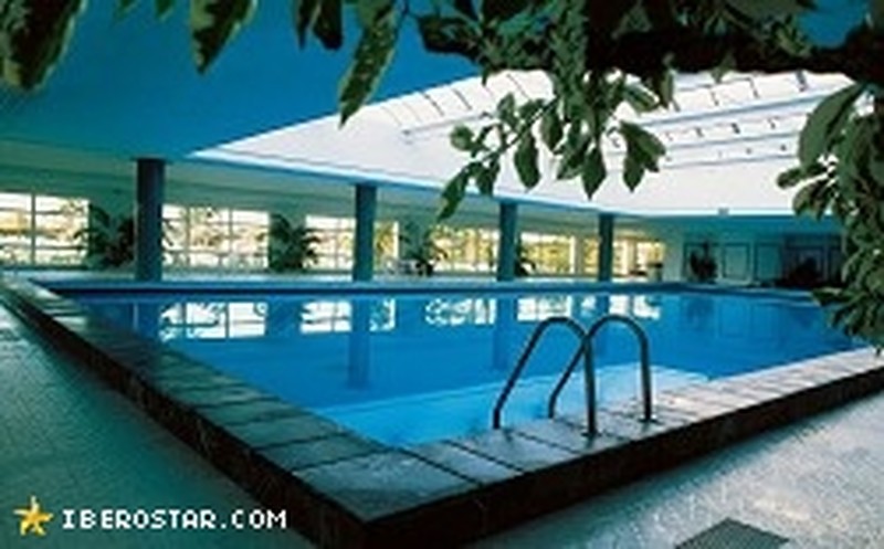 Крытый бассейн Sahara Beach 3*
