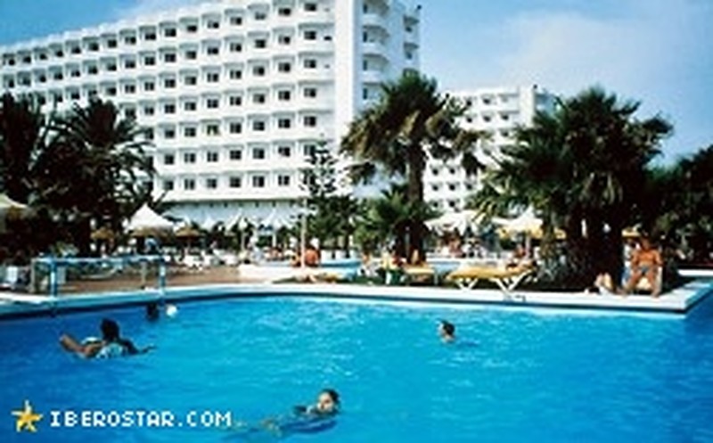Отель  Sahara Beach 3*