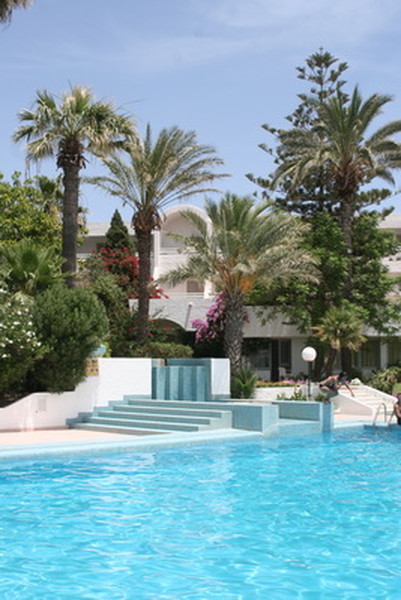 Открытый бассейн отеля Bel AZUR 3*+