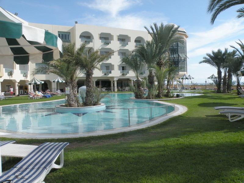 Территория отеля Mehari Hammamet & Residence 5*