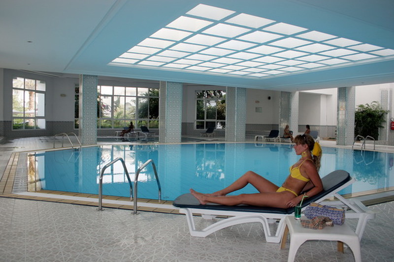 Крытый бассейн отеля El Mouradi Club Kantaoui 4*