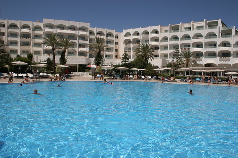 Открытый бассейн в отеле El Mouradi Palace 5*