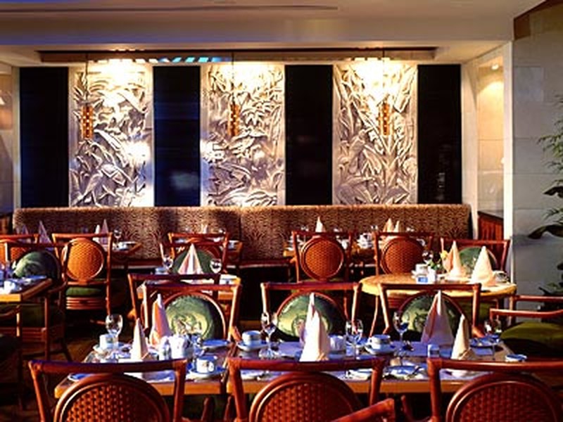 Cafe Tropical Indoors
