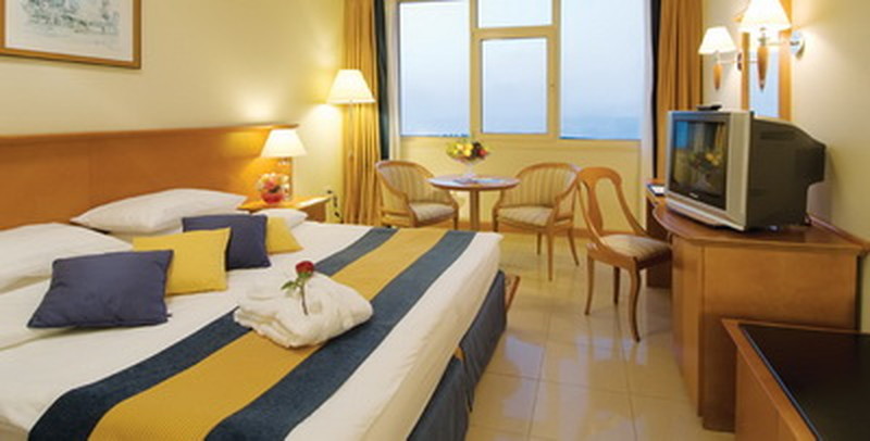 Номер Standard отеля Coral Beach Sharjah