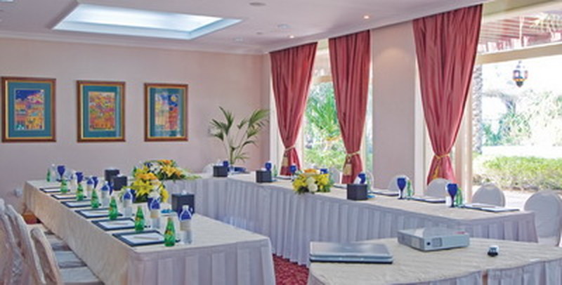 Конференц-зал отеля Coral Beach Sharjah