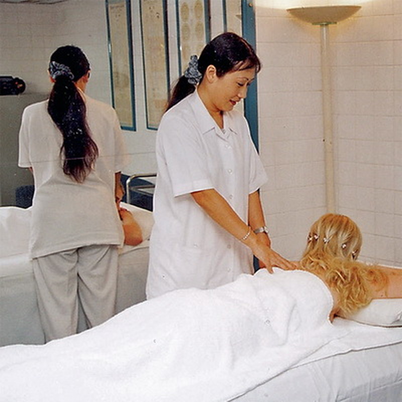 Массажный салон отеля Sharjah Grand