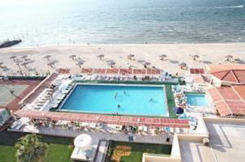 Территория отеля Carlton Sharjah