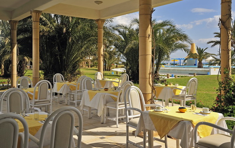 Терраса основного ресторана в отеле Iberostar Averroes 4*