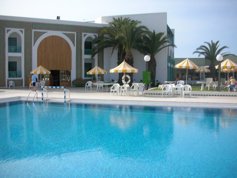 Открытый бассейн в El Mouradi Cap Mahdia 3*