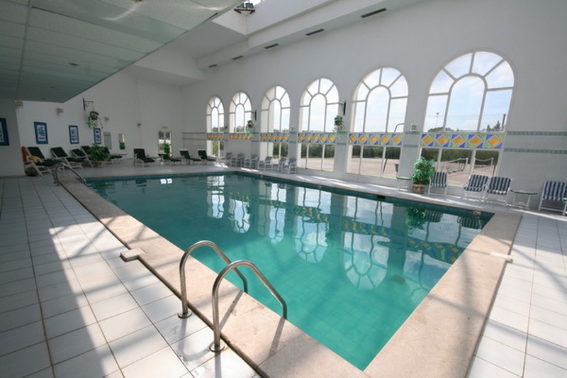Крытый бассейн  в отеле Abou Nawas Hammamet 4*
