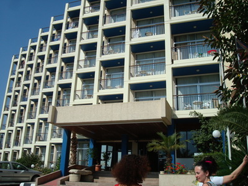Отель Каравель