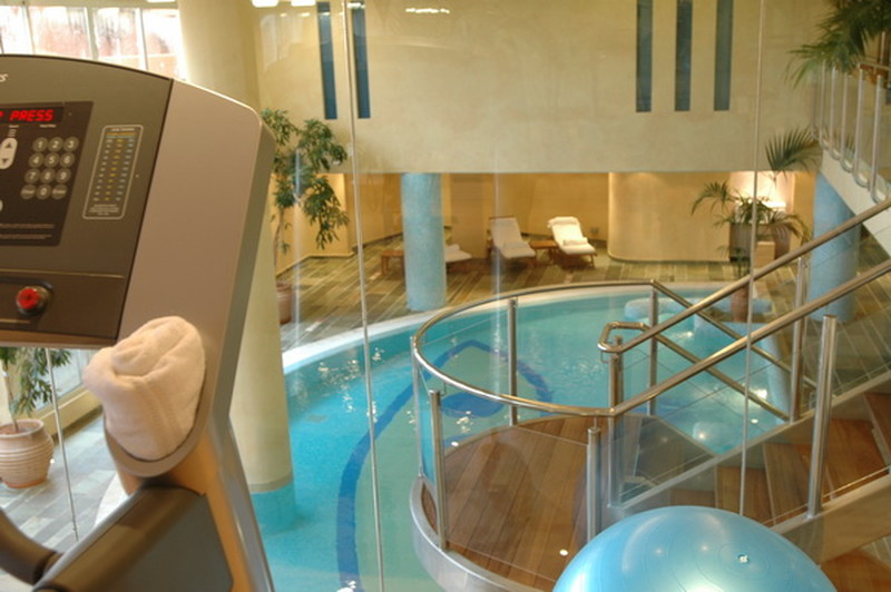 Gym and in door Pool