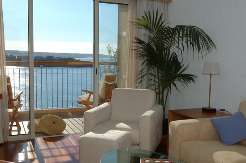 Double Residence living room