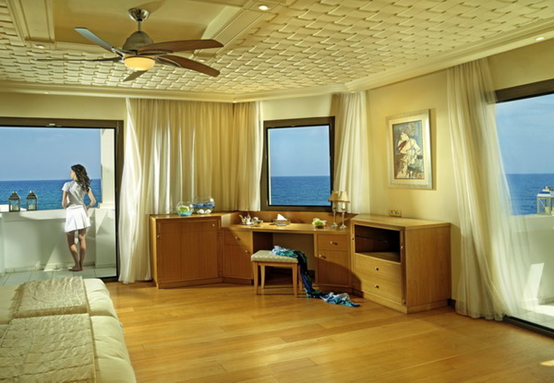 Evropi Suite