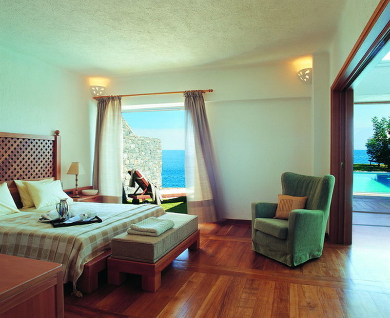 Royal Grand Suite (bedroom)