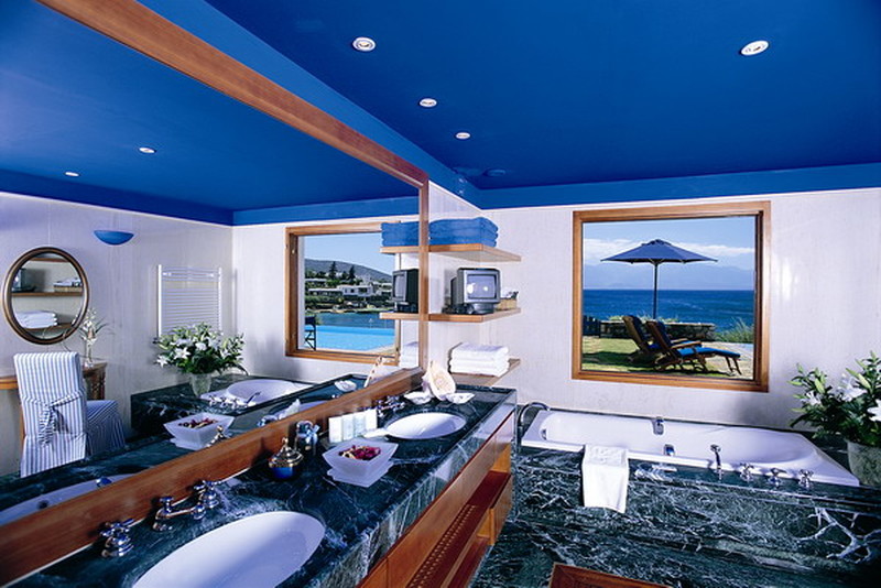 Grand Suite (bathroom)