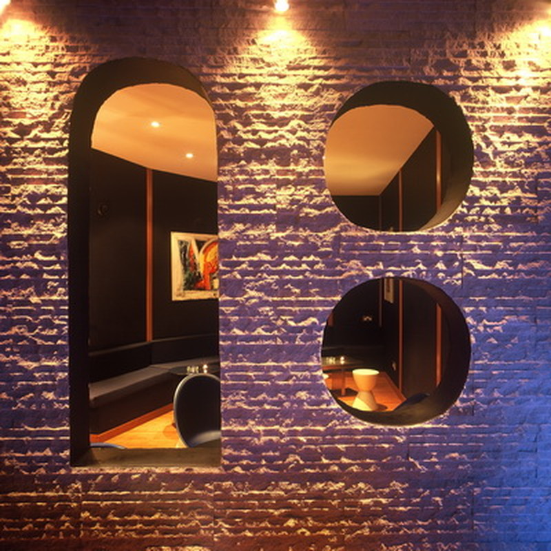 BLUE BAR