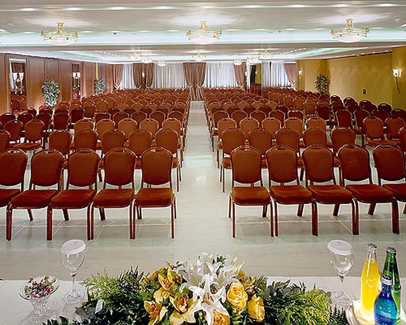 Конференц зал