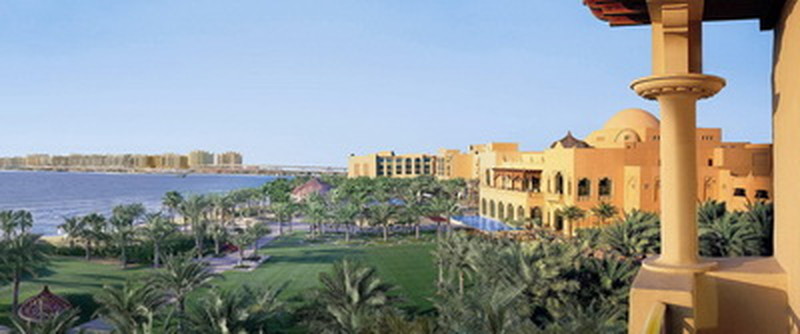 территория отеля Royal Mirage