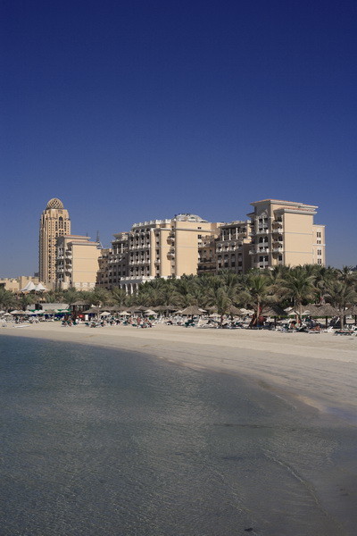 Вид на отель Westin Dubai Mina Seyahi 