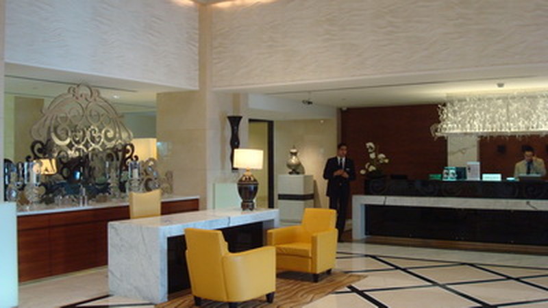 Холл отеля Westin Dubai