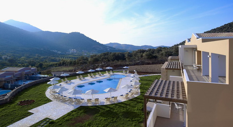 территория отеля Filion Suites Resort & Spa 