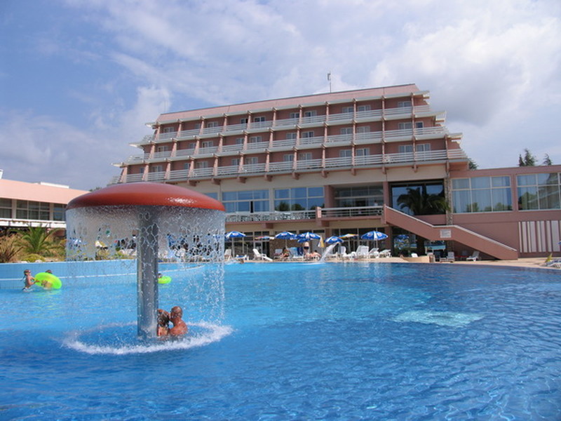 Открытый бассейн