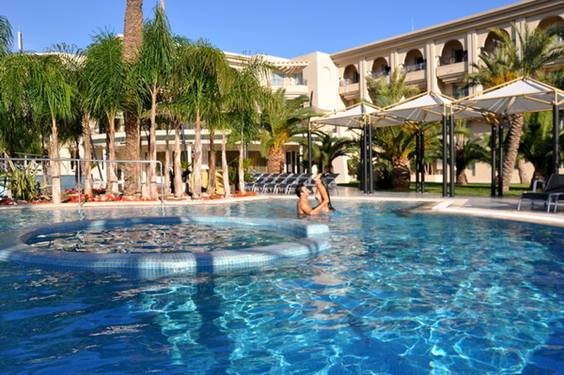 Открытый бассейн отеля The Russelior Hammamet 5*