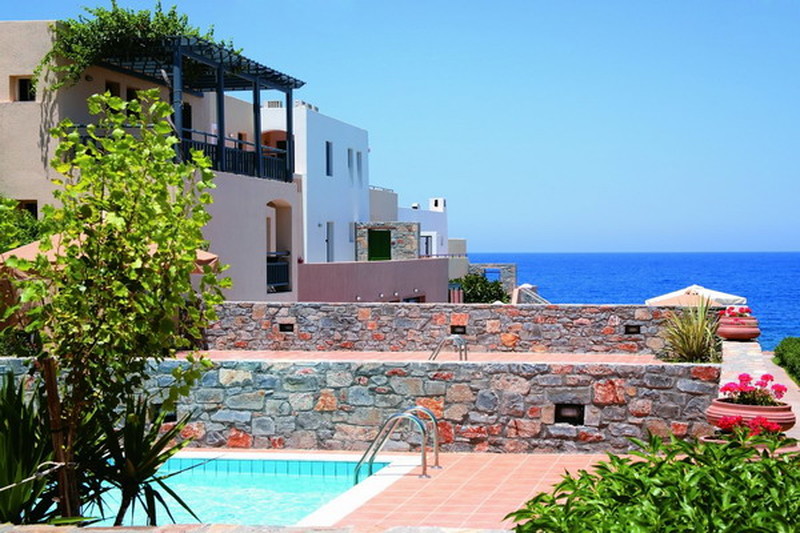 территория отеля AQUIS Vasia Beach & Spa 