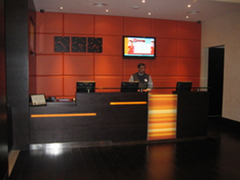 Ресепция отеля Ibis Al Rigga 2*