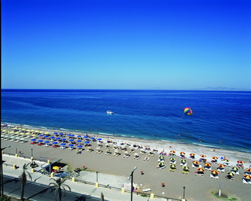пляж отеля Belvedere Beach
