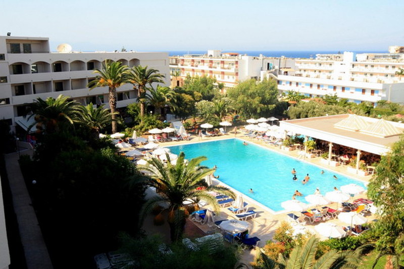 бассейн отеля Ialyssos Bay