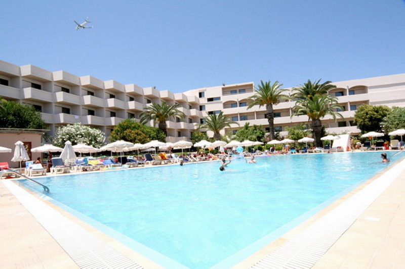 бассейн отеля Ialyssos Bay